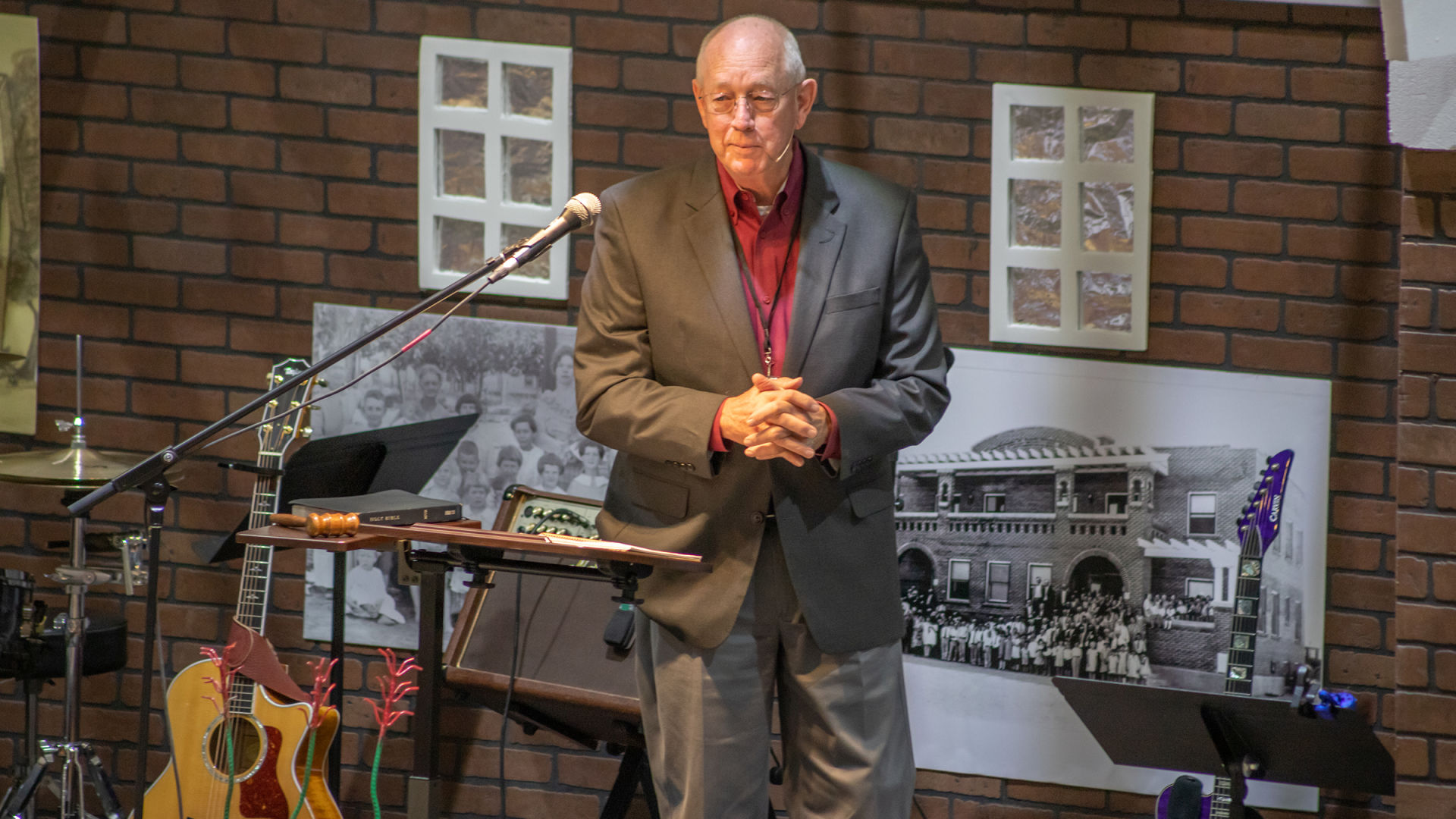 2019 Annual Meeting John Torrison at Pulpit